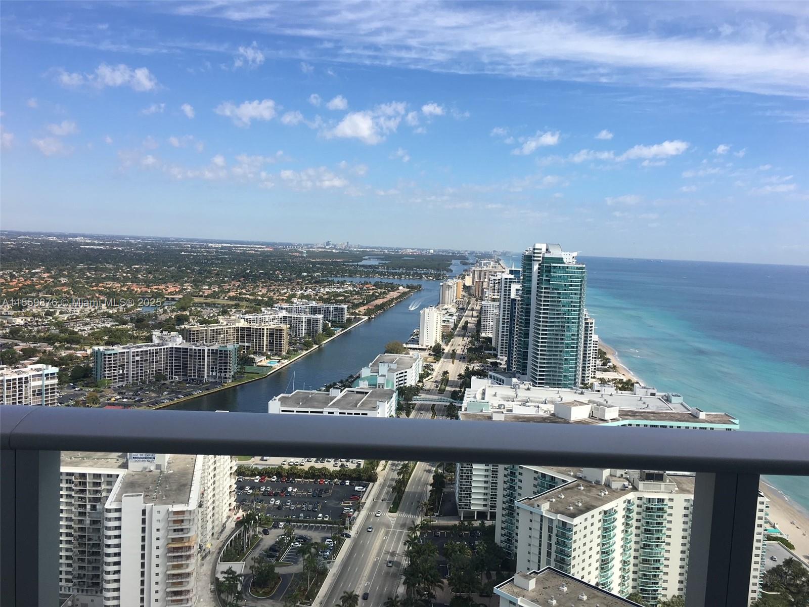 Hollywood, Florida 33019, 1 Bedroom Bedrooms, ,1 BathroomBathrooms,Residential,For Sale,A11559876