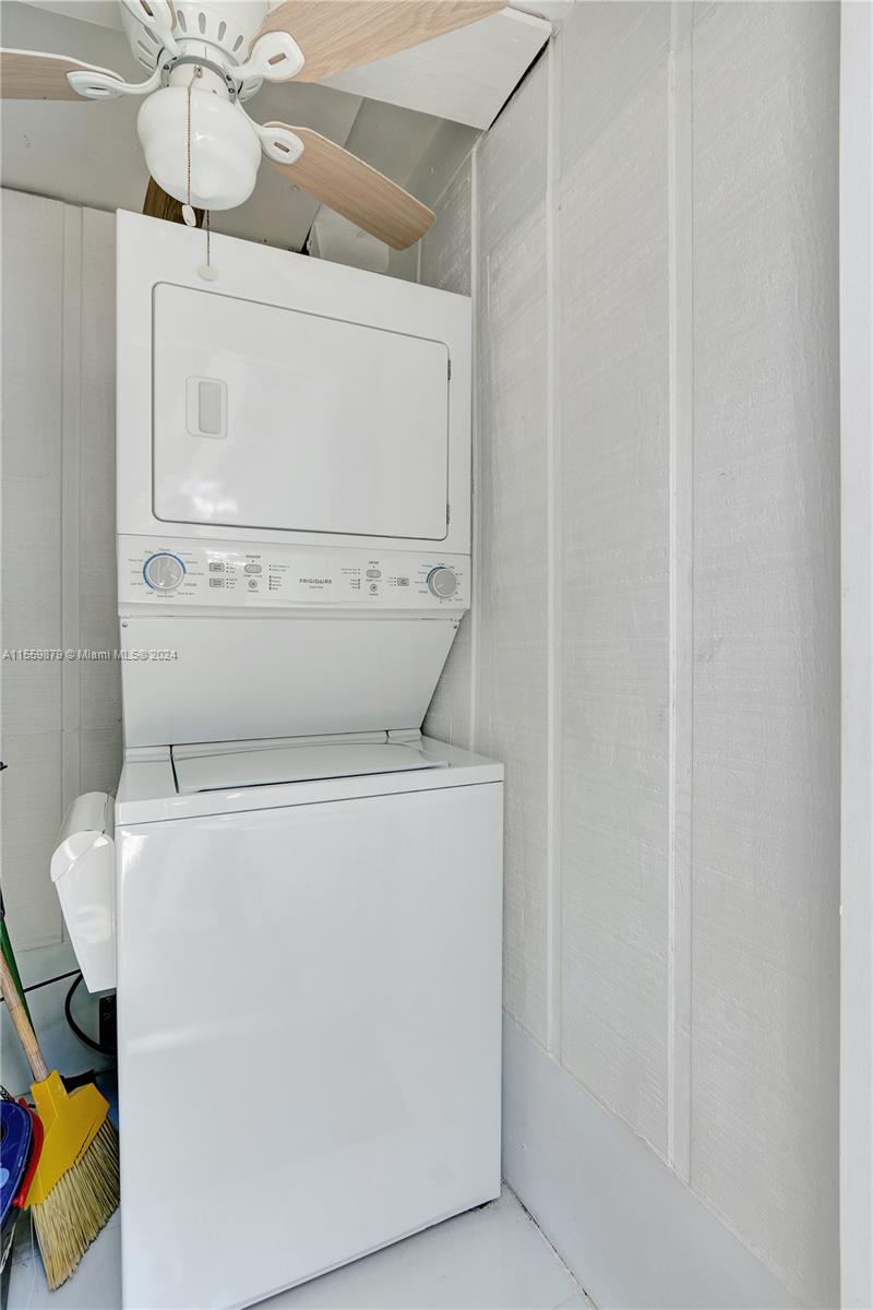 1205 NW 3rd Ave 1, Fort Lauderdale, Florida 33311, 2 Bedrooms Bedrooms, ,1 BathroomBathrooms,Residentiallease,For Rent,1205 NW 3rd Ave 1,A11559879