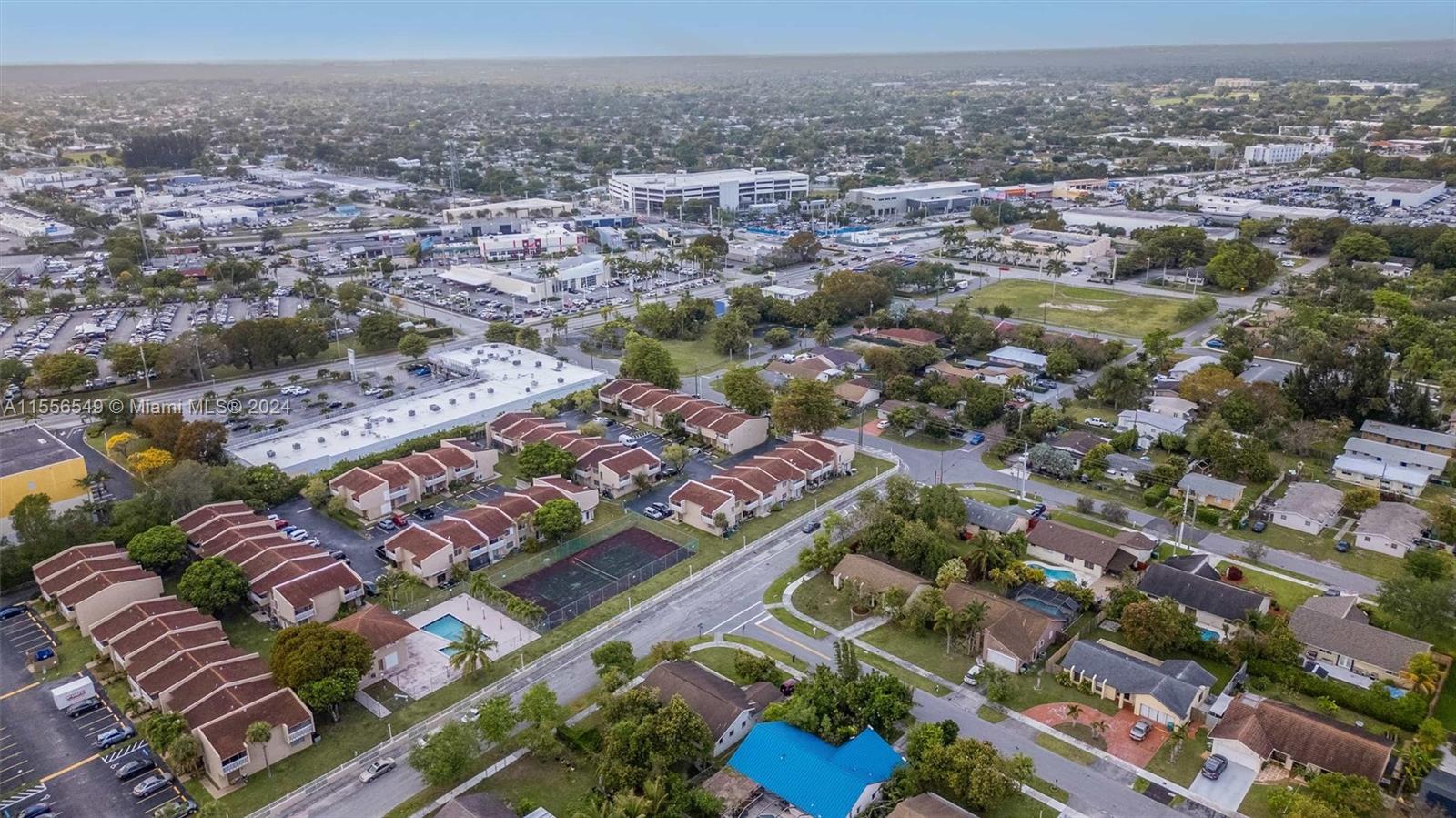 9400 SW 170th St 107, Palmetto Bay, Florida 33157, 2 Bedrooms Bedrooms, ,1 BathroomBathrooms,Residential,For Sale,9400 SW 170th St 107,A11556549