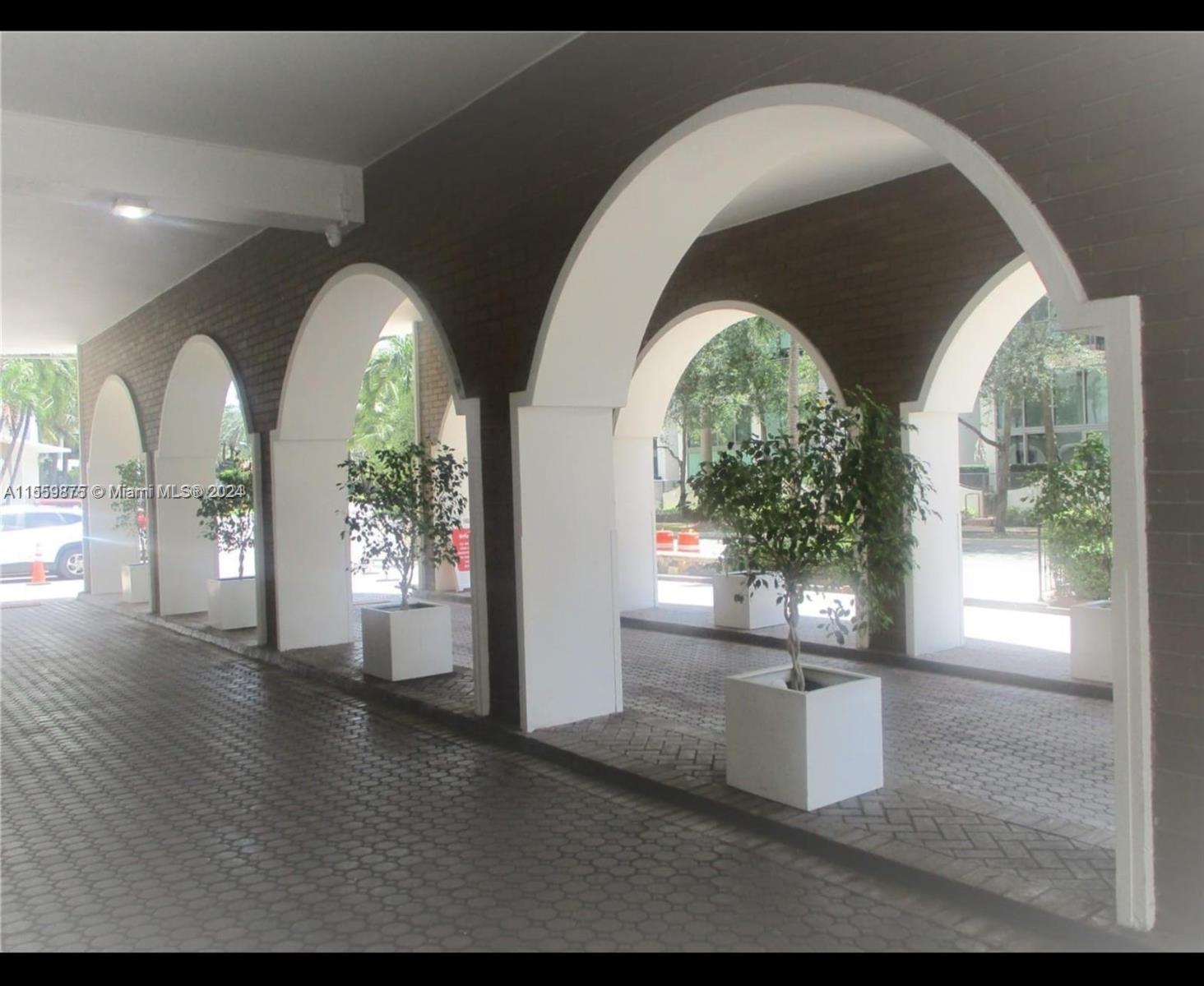 6039 Collins Ave 1512, Miami Beach, Florida 33140, 2 Bedrooms Bedrooms, ,2 BathroomsBathrooms,Residentiallease,For Rent,6039 Collins Ave 1512,A11559875