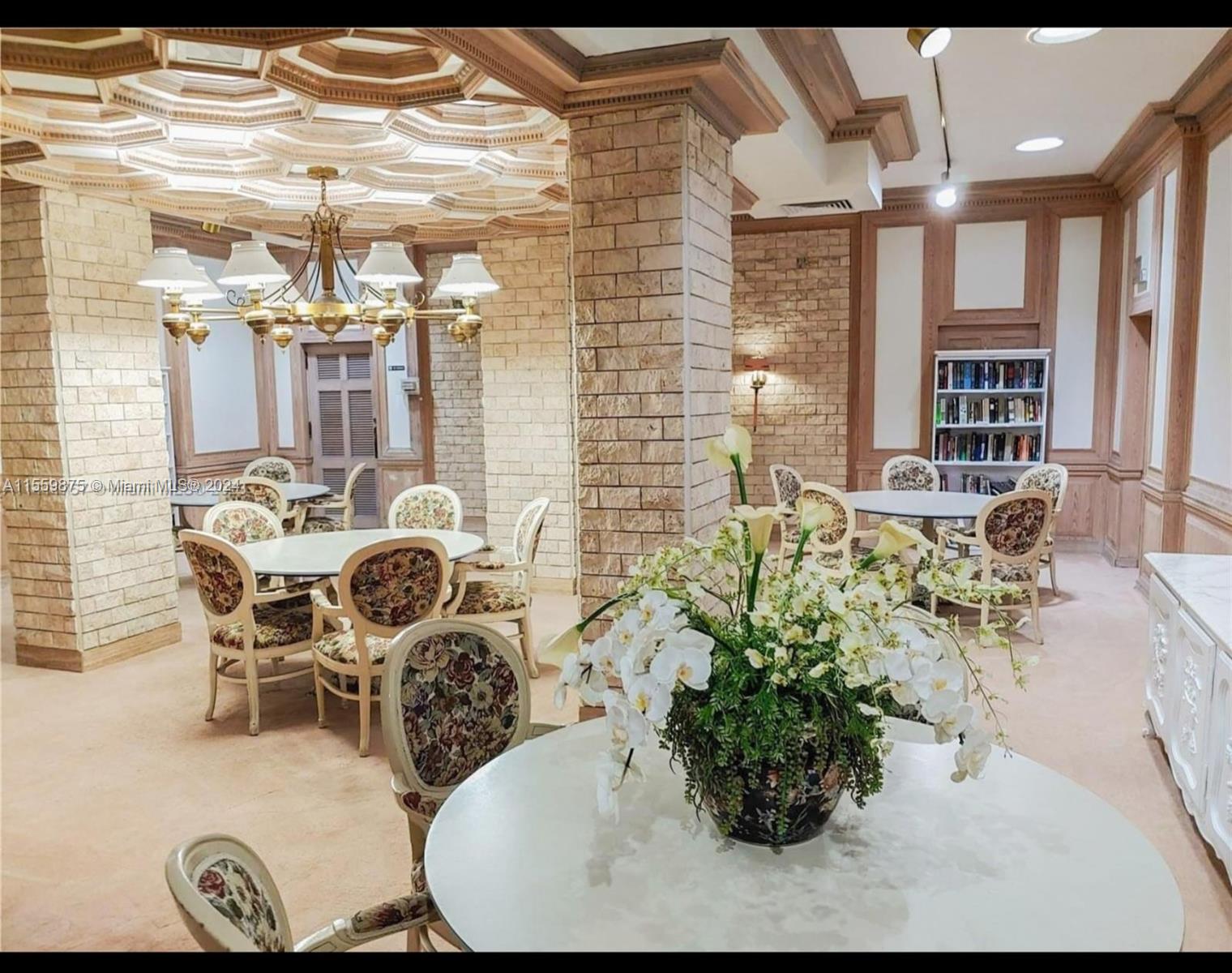 6039 Collins Ave 1512, Miami Beach, Florida 33140, 2 Bedrooms Bedrooms, ,2 BathroomsBathrooms,Residentiallease,For Rent,6039 Collins Ave 1512,A11559875