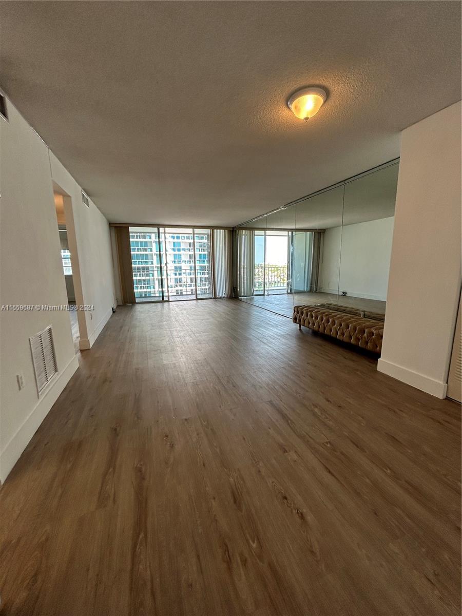 1865 79th St Cswy 11M, North Bay Village, Florida 33141, 1 Bedroom Bedrooms, ,1 BathroomBathrooms,Residential,For Sale,1865 79th St Cswy 11M,A11559687