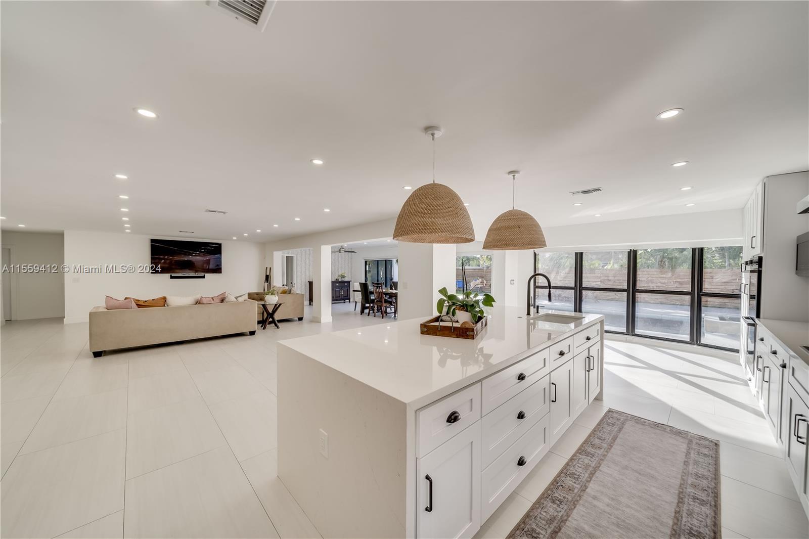 3400 N Park Rd, Hollywood, Florida 33021, 5 Bedrooms Bedrooms, ,4 BathroomsBathrooms,Residential,For Sale,3400 N Park Rd,A11559412