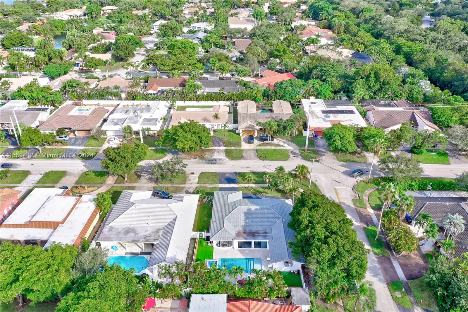 3400 N Park Rd, Hollywood, Florida 33021, 5 Bedrooms Bedrooms, ,4 BathroomsBathrooms,Residential,For Sale,3400 N Park Rd,A11559412