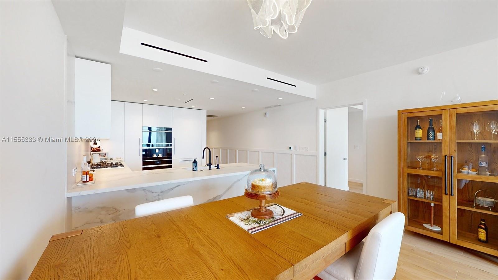 1116 N Ocean Boulevard 303, Pompano Beach, Florida 33062, 2 Bedrooms Bedrooms, ,2 BathroomsBathrooms,Residentiallease,For Rent,1116 N Ocean Boulevard 303,A11555333