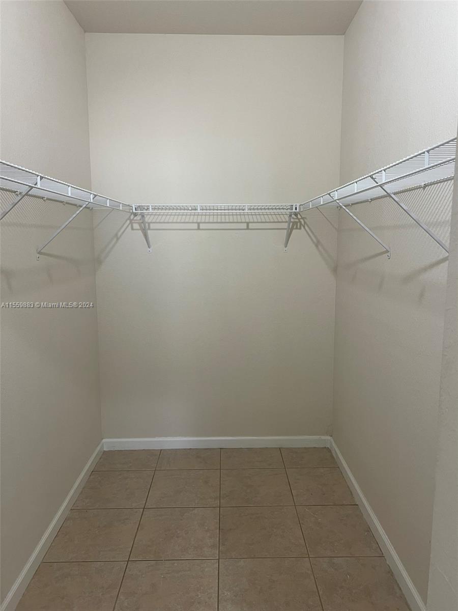 3431 W 80th St 205, Hialeah, Florida 33018, 2 Bedrooms Bedrooms, ,2 BathroomsBathrooms,Residentiallease,For Rent,3431 W 80th St 205,A11559883