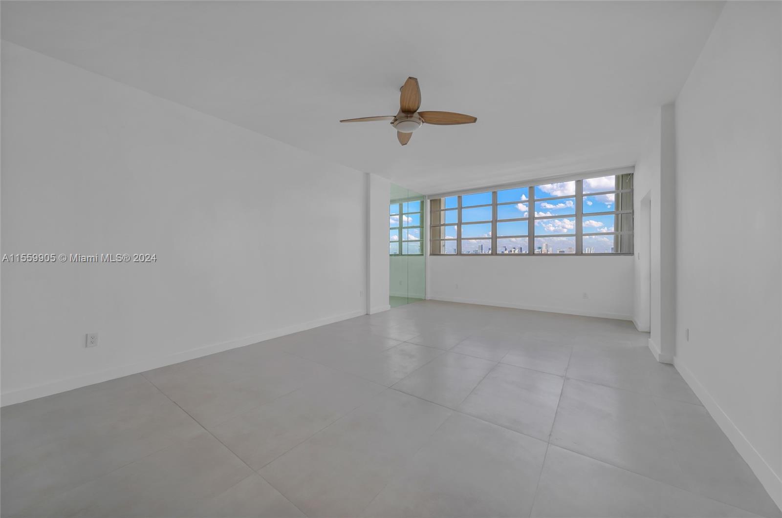 800 West Ave PH29, Miami Beach, Florida 33139, 1 Bedroom Bedrooms, ,1 BathroomBathrooms,Residentiallease,For Rent,800 West Ave PH29,A11559905