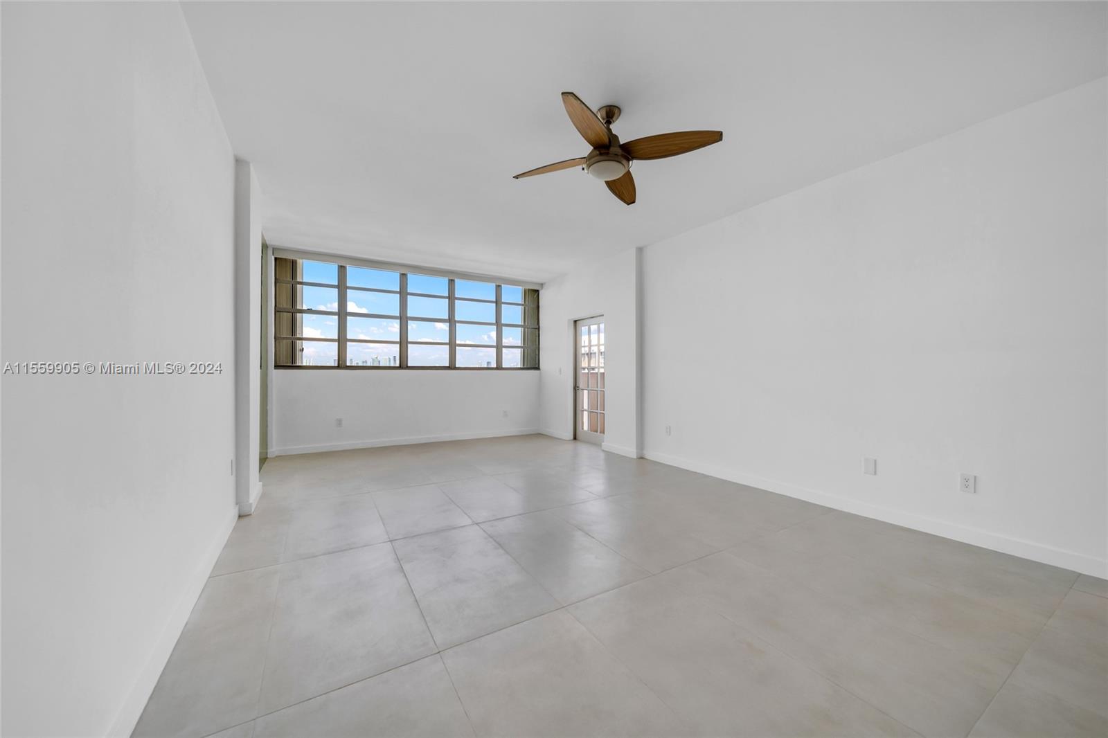 800 West Ave PH29, Miami Beach, Florida 33139, 1 Bedroom Bedrooms, ,1 BathroomBathrooms,Residentiallease,For Rent,800 West Ave PH29,A11559905