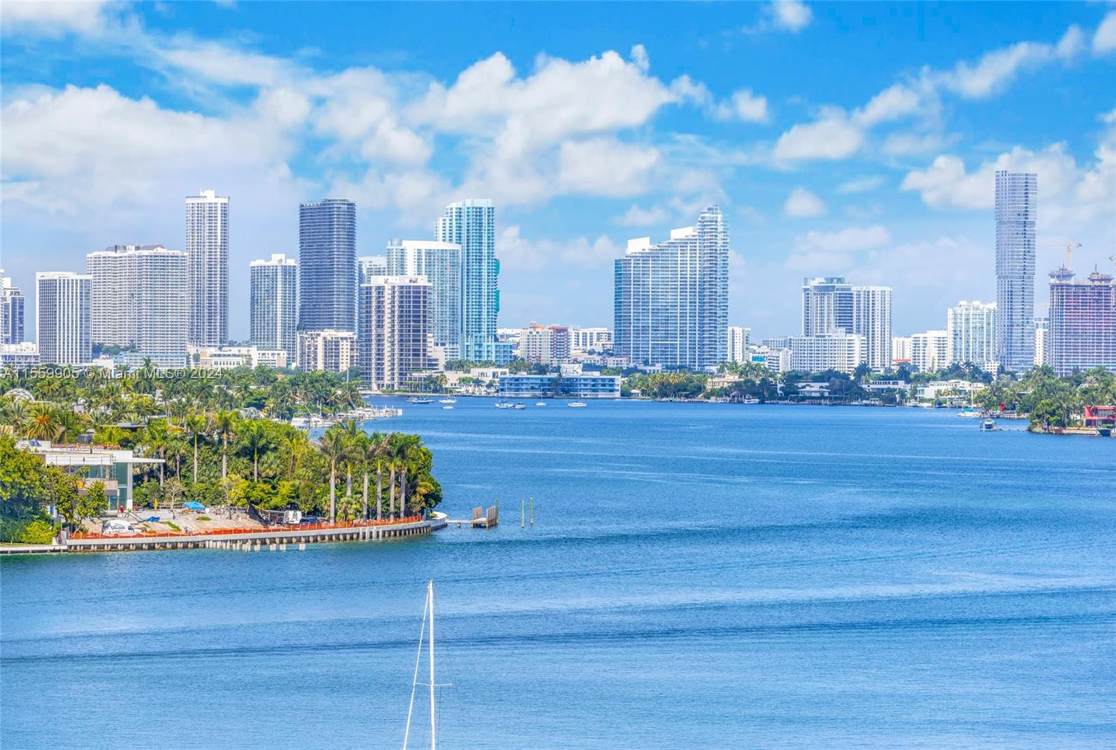 800 West Ave PH29, Miami Beach, Florida 33139, 1 Bedroom Bedrooms, ,1 BathroomBathrooms,Residentiallease,For Rent,800 West Ave PH29,A11559905