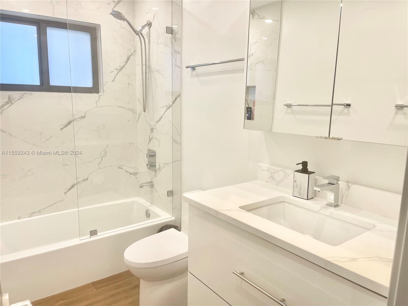 914 N 13th Ter, Hollywood, Florida 33019, 3 Bedrooms Bedrooms, ,2 BathroomsBathrooms,Residential,For Sale,914 N 13th Ter,A11559243