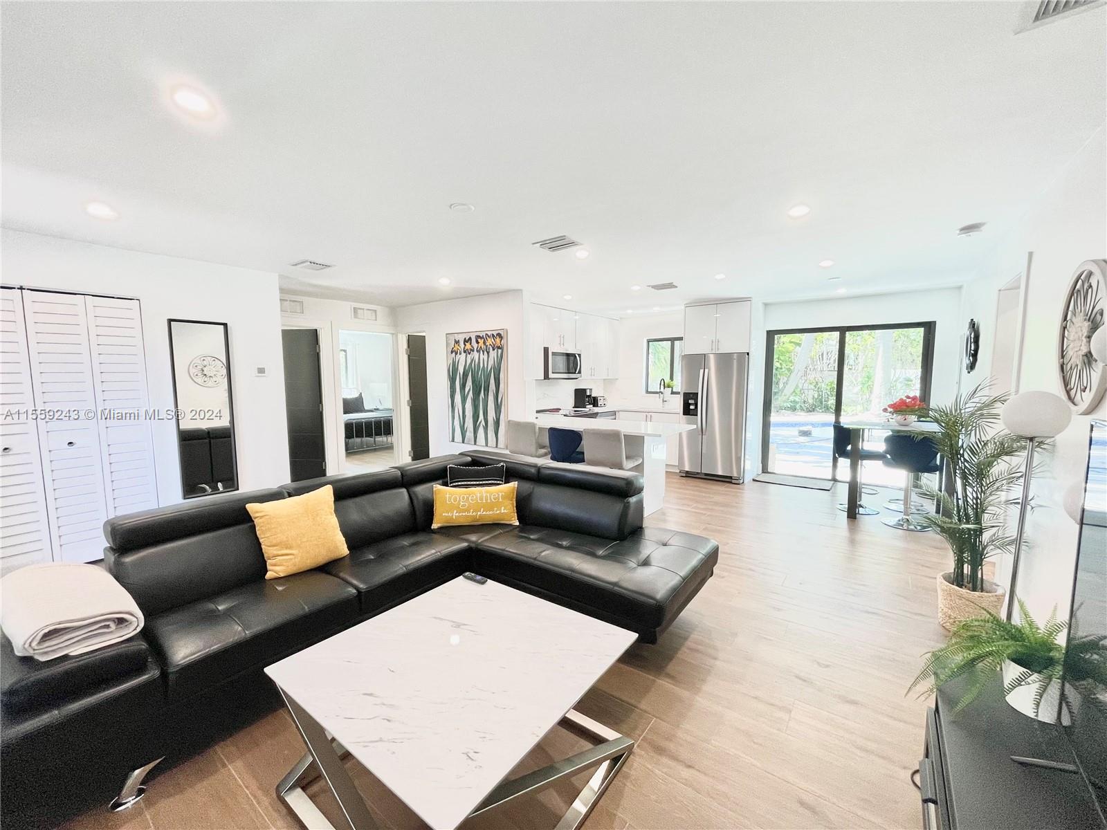 914 N 13th Ter, Hollywood, Florida 33019, 3 Bedrooms Bedrooms, ,2 BathroomsBathrooms,Residential,For Sale,914 N 13th Ter,A11559243