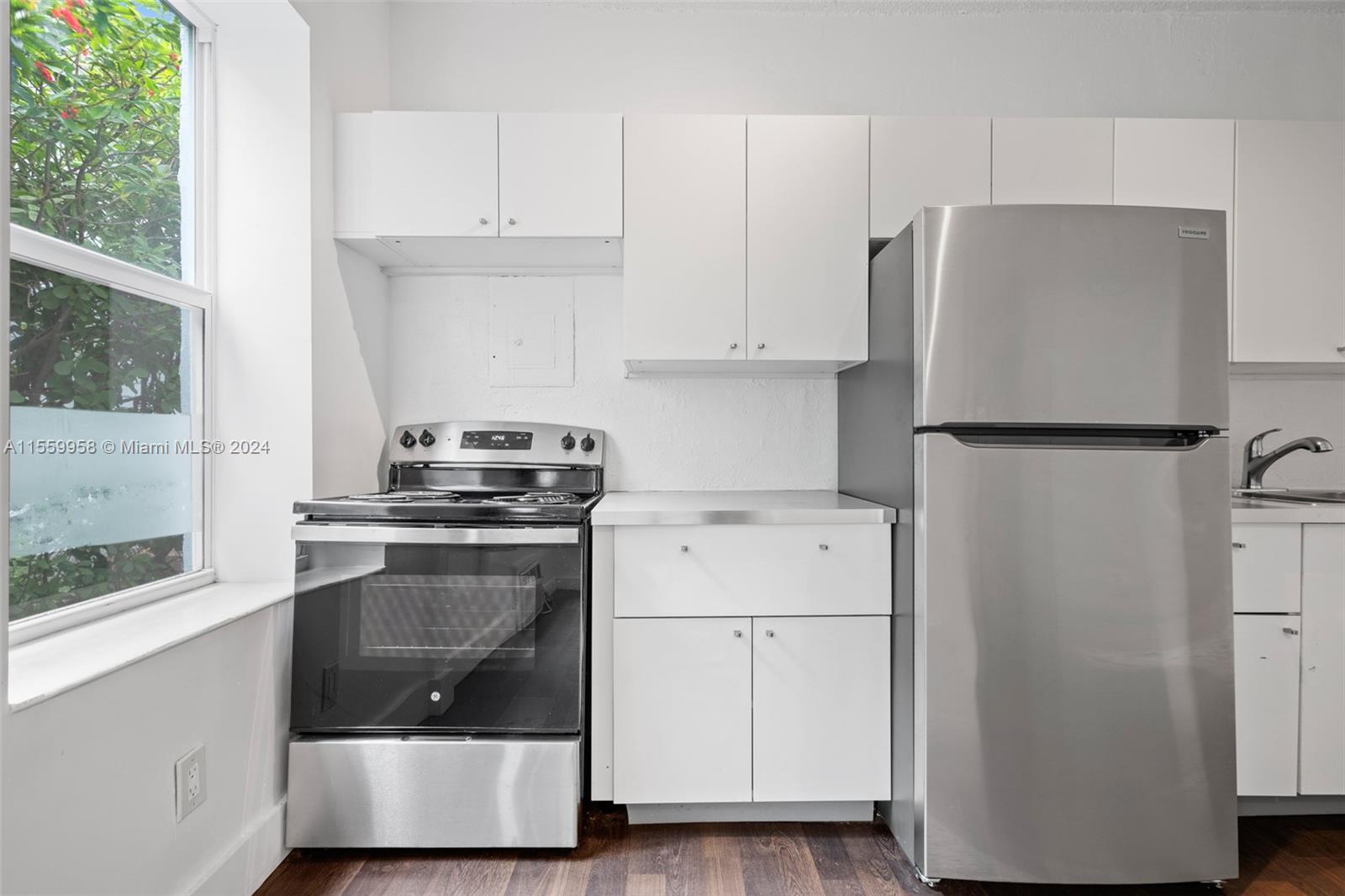 1618 Michigan Ave 6, Miami Beach, Florida 33139, 1 Bedroom Bedrooms, ,1 BathroomBathrooms,Residential,For Sale,1618 Michigan Ave 6,A11559958