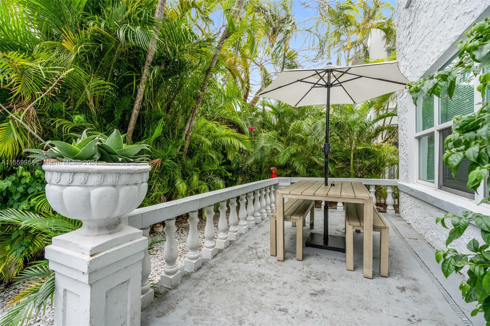 1618 Michigan Ave 6, Miami Beach, Florida 33139, 1 Bedroom Bedrooms, ,1 BathroomBathrooms,Residential,For Sale,1618 Michigan Ave 6,A11559958