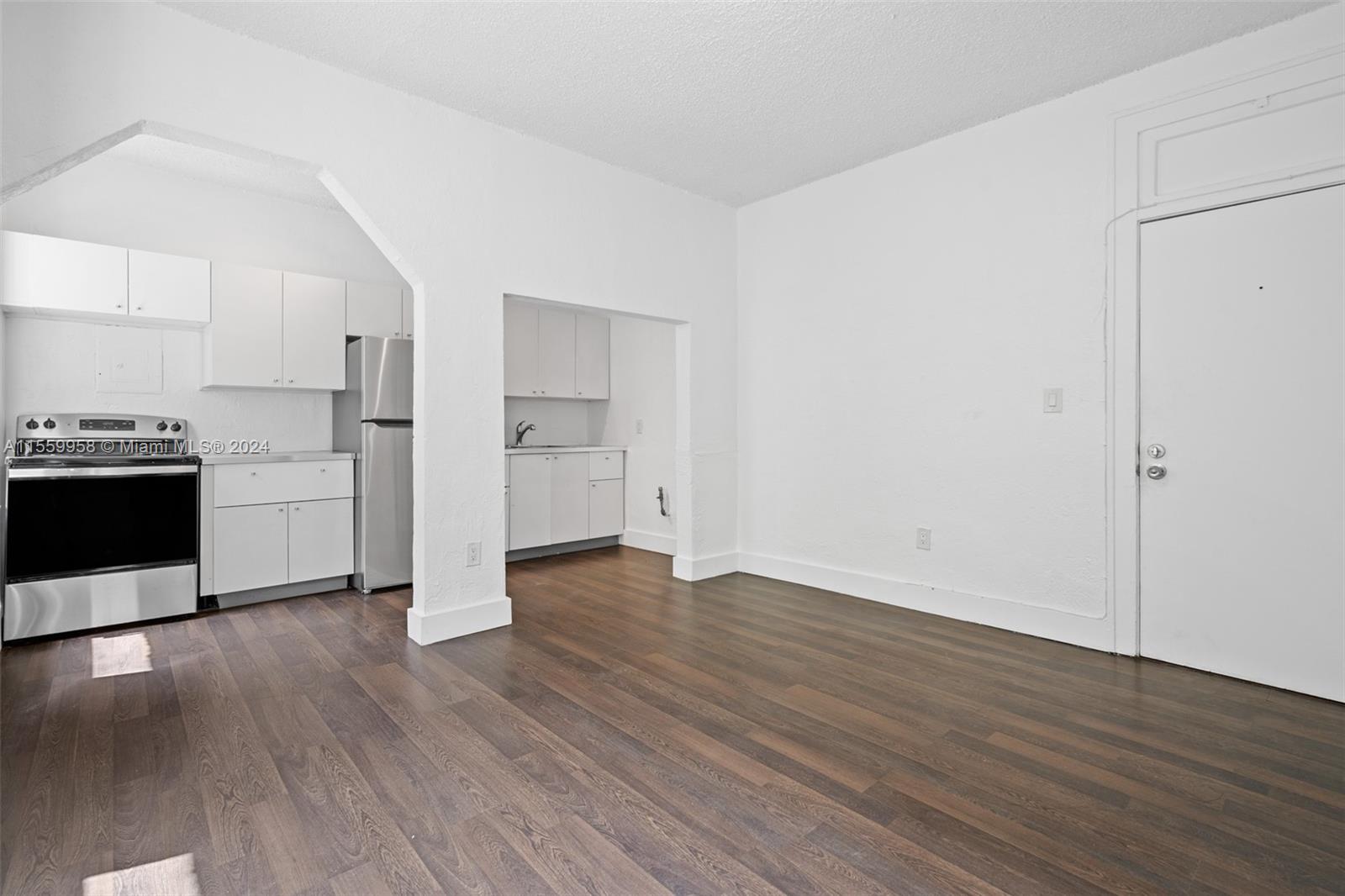 1618 Michigan Ave 6, Miami Beach, Florida 33139, 1 Bedroom Bedrooms, ,1 BathroomBathrooms,Residential,For Sale,1618 Michigan Ave 6,A11559958