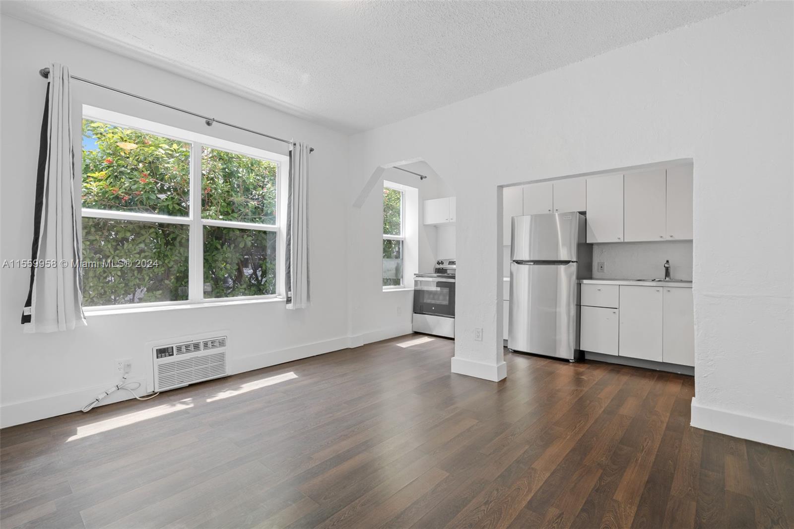 1618 Michigan Ave 6, Miami Beach, Florida 33139, 1 Bedroom Bedrooms, ,1 BathroomBathrooms,Residential,For Sale,1618 Michigan Ave 6,A11559958