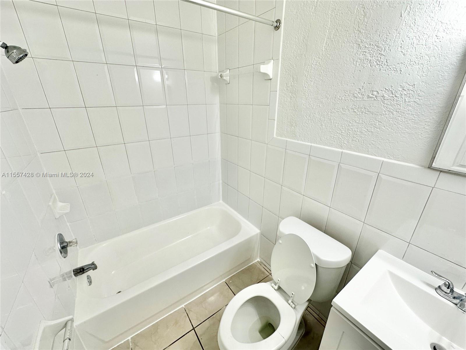349 NW 80th Street 349, Miami, Florida 33150, 2 Bedrooms Bedrooms, ,2 BathroomsBathrooms,Residentiallease,For Rent,349 NW 80th Street 349,A11557428