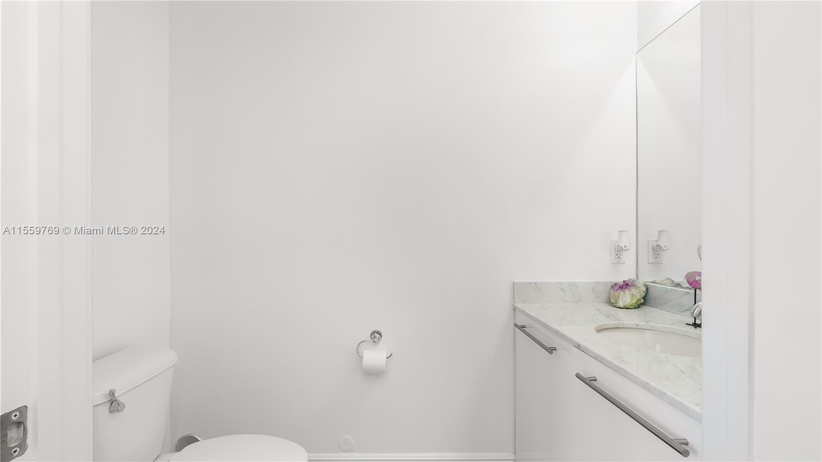 888 Biscayne Blvd 905, Miami, Florida 33132, 1 Bedroom Bedrooms, ,1 BathroomBathrooms,Residential,For Sale,888 Biscayne Blvd 905,A11559769