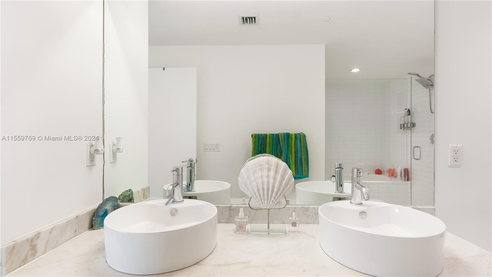 888 Biscayne Blvd 905, Miami, Florida 33132, 1 Bedroom Bedrooms, ,1 BathroomBathrooms,Residential,For Sale,888 Biscayne Blvd 905,A11559769