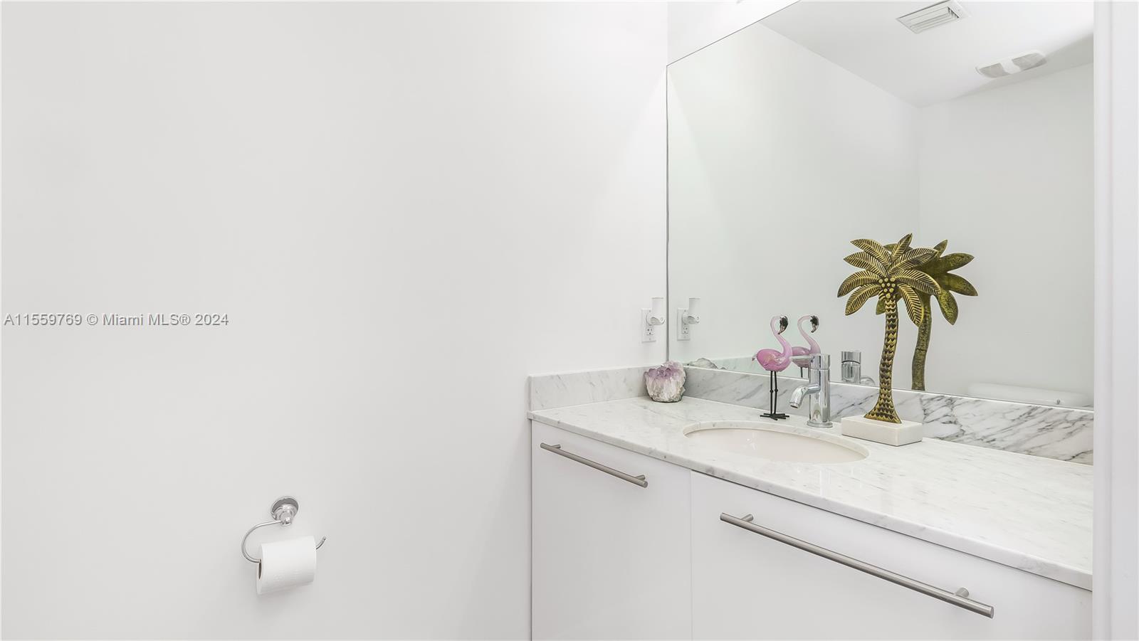 888 Biscayne Blvd 905, Miami, Florida 33132, 1 Bedroom Bedrooms, ,1 BathroomBathrooms,Residential,For Sale,888 Biscayne Blvd 905,A11559769