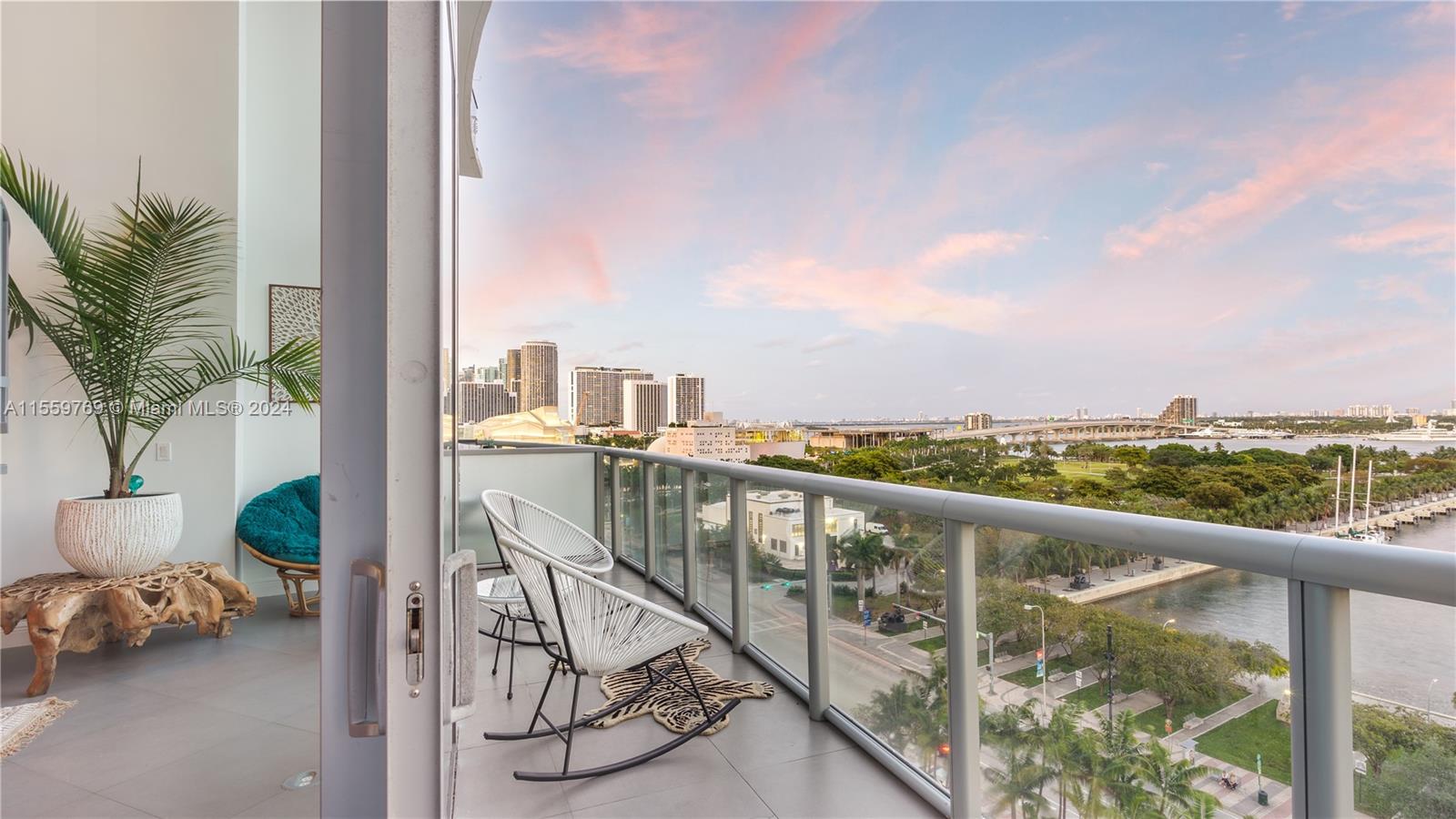 888 Biscayne Blvd 905, Miami, Florida 33132, 1 Bedroom Bedrooms, ,1 BathroomBathrooms,Residential,For Sale,888 Biscayne Blvd 905,A11559769