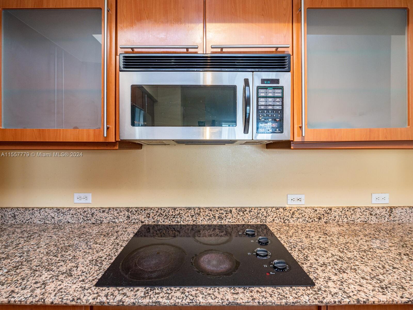 2080 S Ocean Dr 1404, Hallandale Beach, Florida 33009, 2 Bedrooms Bedrooms, ,2 BathroomsBathrooms,Residential,For Sale,2080 S Ocean Dr 1404,A11557779