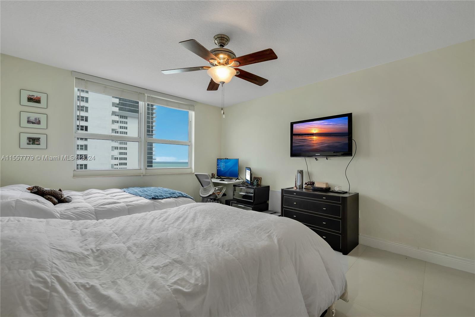 2080 S Ocean Dr 1404, Hallandale Beach, Florida 33009, 2 Bedrooms Bedrooms, ,2 BathroomsBathrooms,Residential,For Sale,2080 S Ocean Dr 1404,A11557779