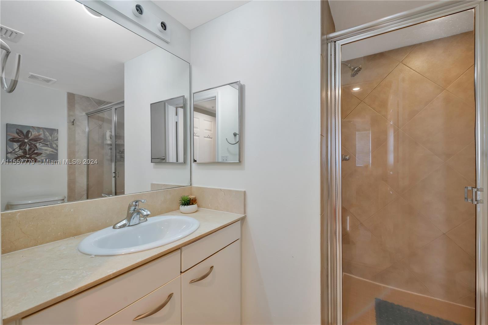 2080 S Ocean Dr 1404, Hallandale Beach, Florida 33009, 2 Bedrooms Bedrooms, ,2 BathroomsBathrooms,Residential,For Sale,2080 S Ocean Dr 1404,A11557779