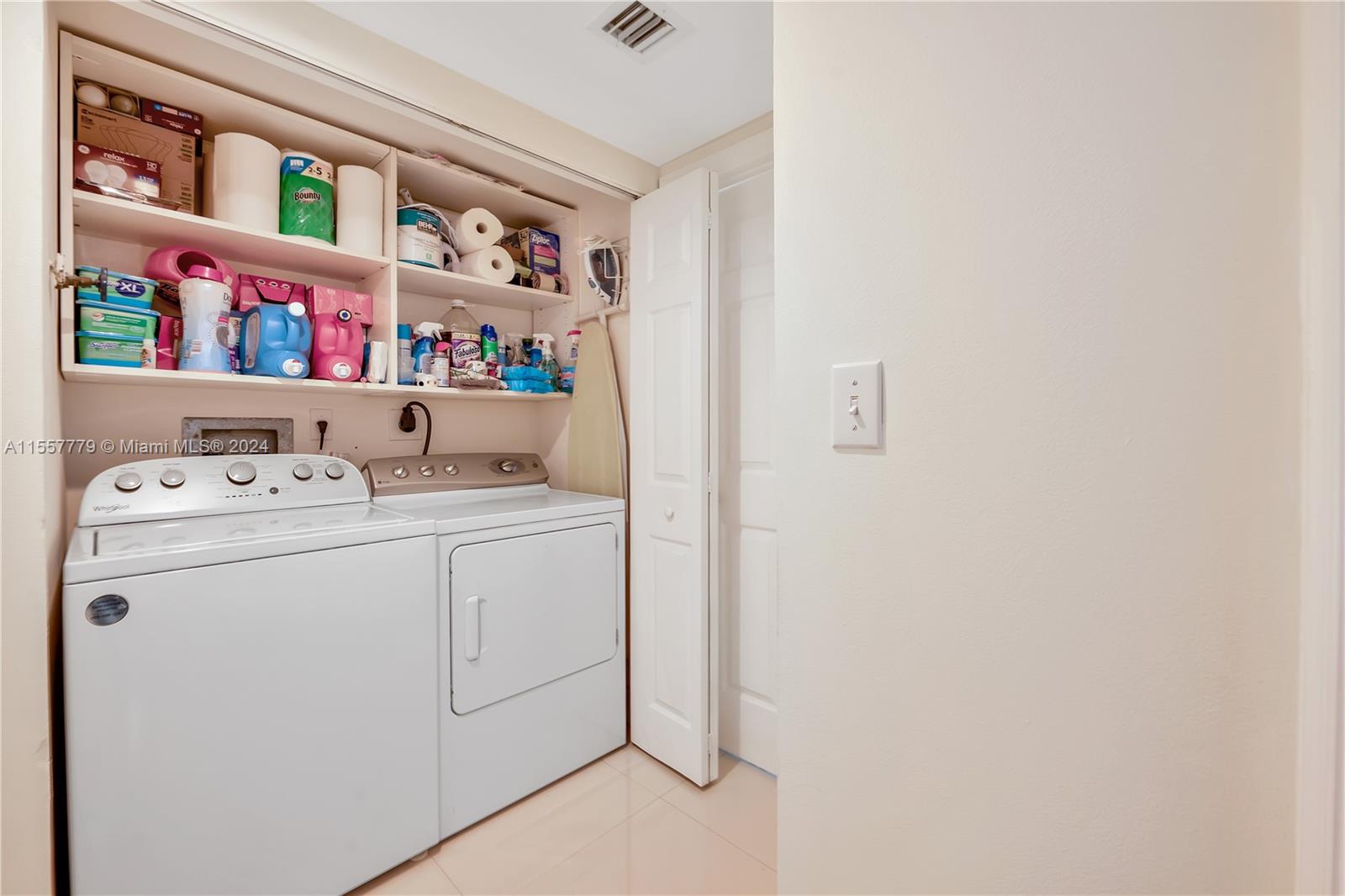 2080 S Ocean Dr 1404, Hallandale Beach, Florida 33009, 2 Bedrooms Bedrooms, ,2 BathroomsBathrooms,Residential,For Sale,2080 S Ocean Dr 1404,A11557779