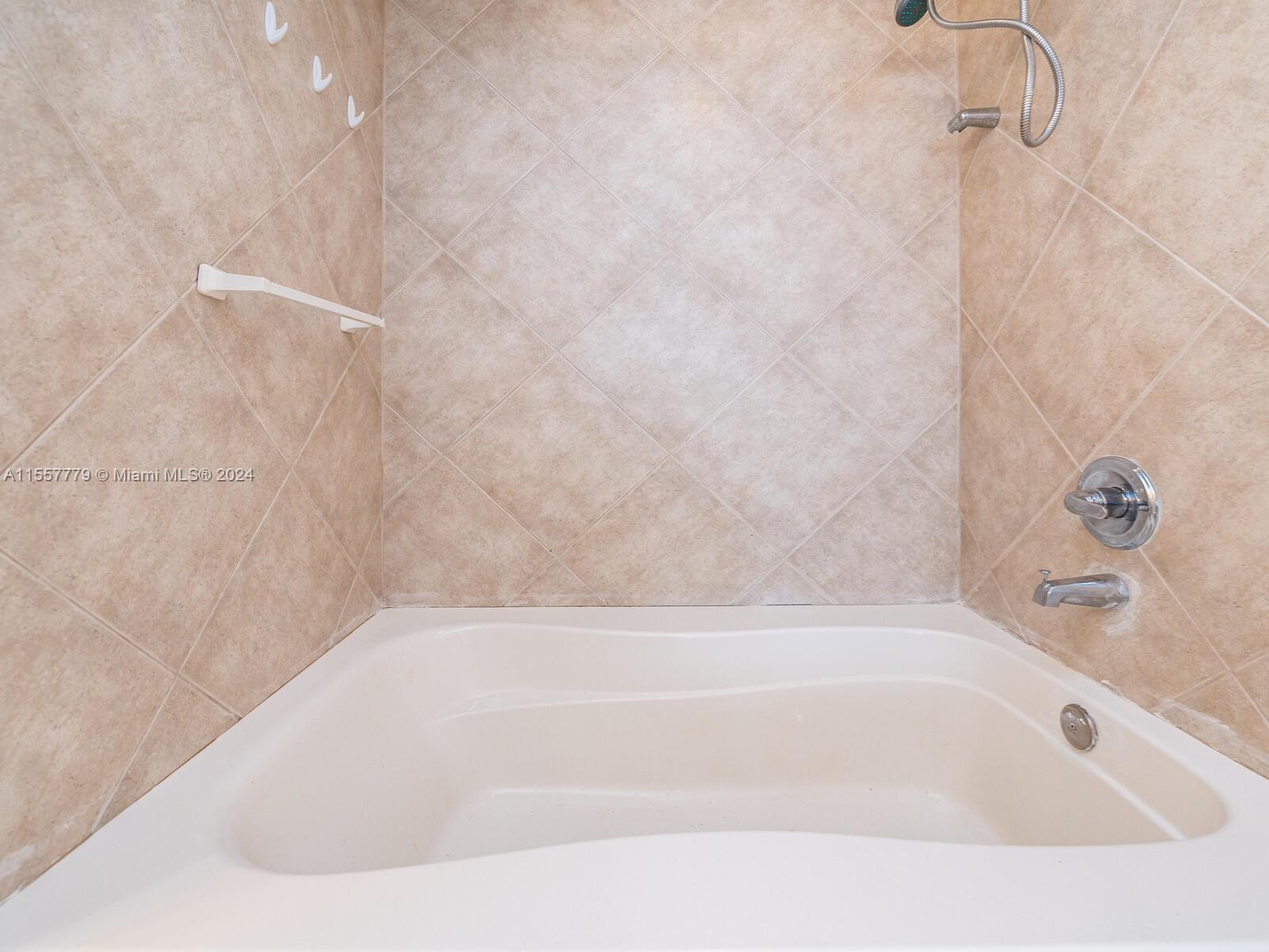 2080 S Ocean Dr 1404, Hallandale Beach, Florida 33009, 2 Bedrooms Bedrooms, ,2 BathroomsBathrooms,Residential,For Sale,2080 S Ocean Dr 1404,A11557779