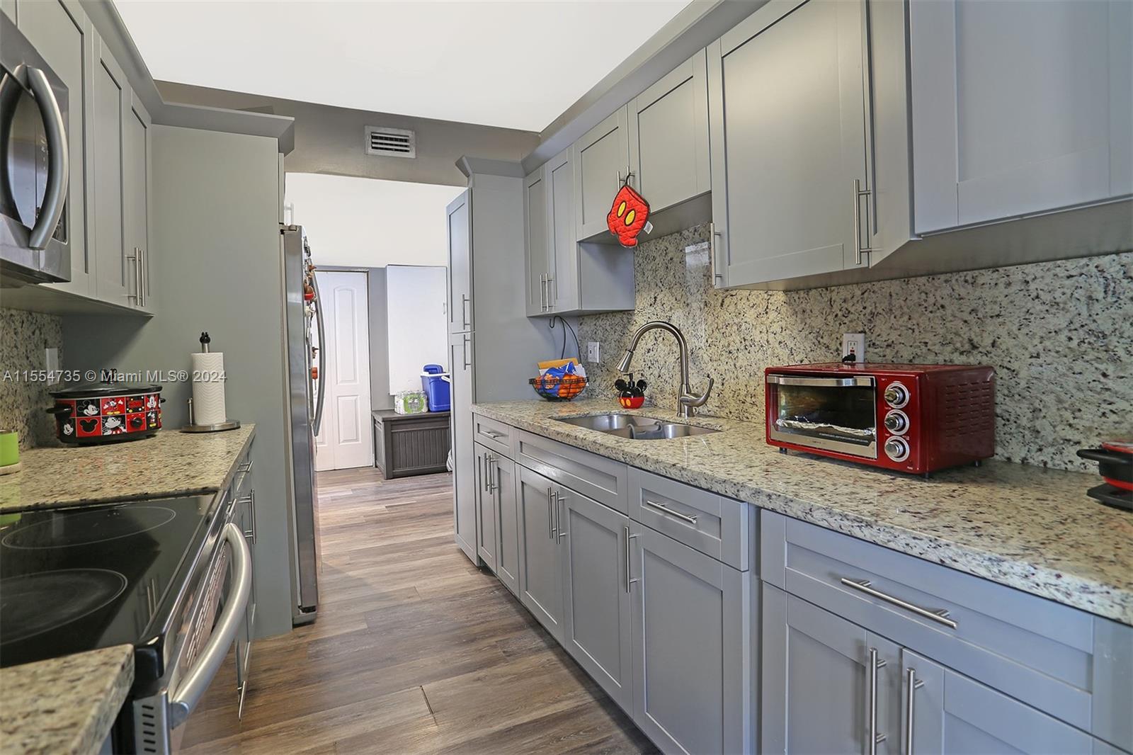 7805 NW 68th Ter, Tamarac, Florida 33321, 3 Bedrooms Bedrooms, ,2 BathroomsBathrooms,Residential,For Sale,7805 NW 68th Ter,A11554735