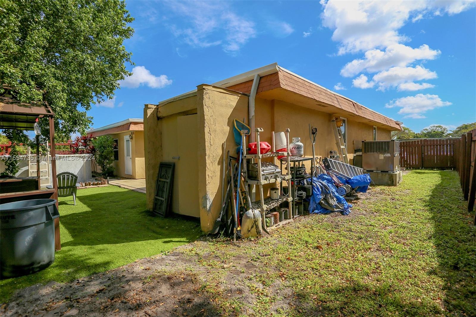 7805 NW 68th Ter, Tamarac, Florida 33321, 3 Bedrooms Bedrooms, ,2 BathroomsBathrooms,Residential,For Sale,7805 NW 68th Ter,A11554735
