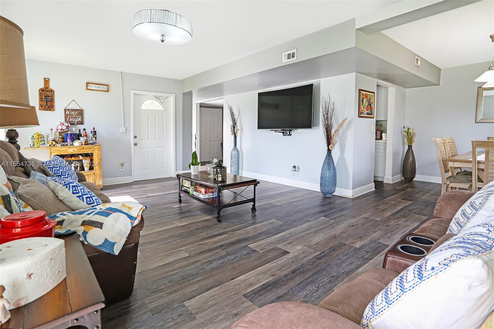 7805 NW 68th Ter, Tamarac, Florida 33321, 3 Bedrooms Bedrooms, ,2 BathroomsBathrooms,Residential,For Sale,7805 NW 68th Ter,A11554735