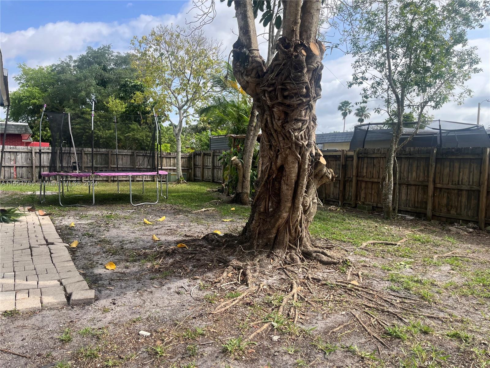 7902 NW 73rd Ave, Tamarac, Florida 33321, 3 Bedrooms Bedrooms, ,2 BathroomsBathrooms,Residential,For Sale,7902 NW 73rd Ave,A11554785