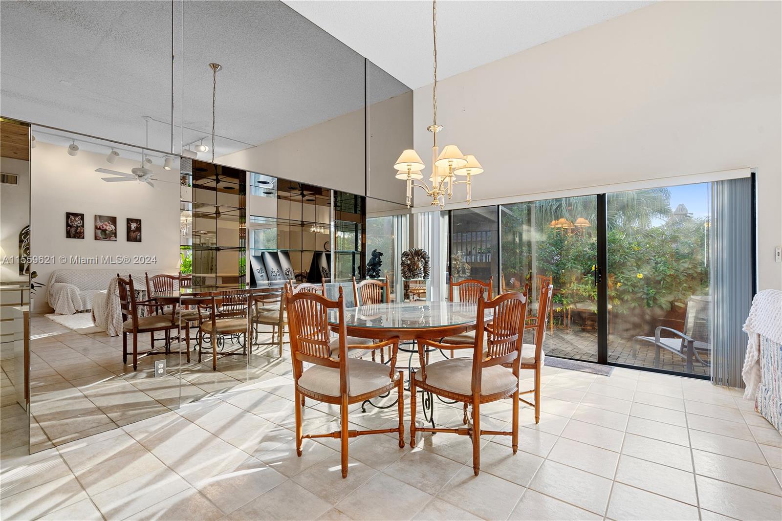 513 Leslie Dr 513, Hallandale Beach, Florida 33009, 3 Bedrooms Bedrooms, ,2 BathroomsBathrooms,Residential,For Sale,513 Leslie Dr 513,A11559621