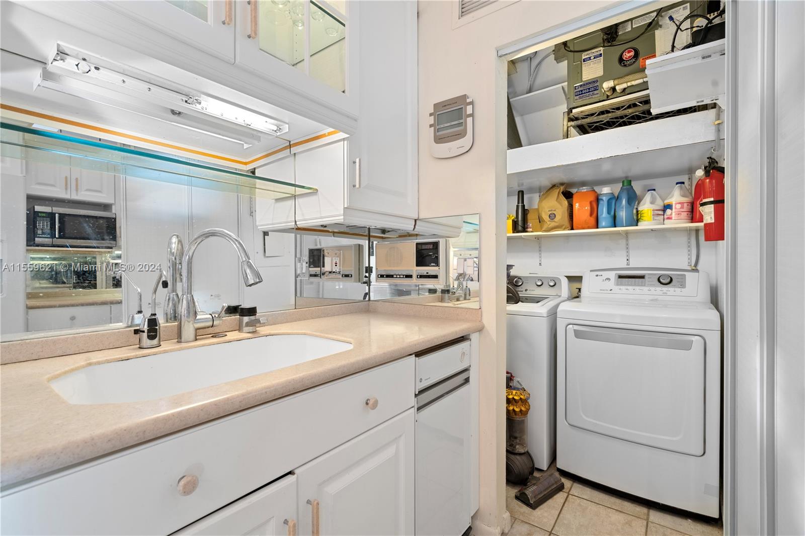 513 Leslie Dr 513, Hallandale Beach, Florida 33009, 3 Bedrooms Bedrooms, ,2 BathroomsBathrooms,Residential,For Sale,513 Leslie Dr 513,A11559621