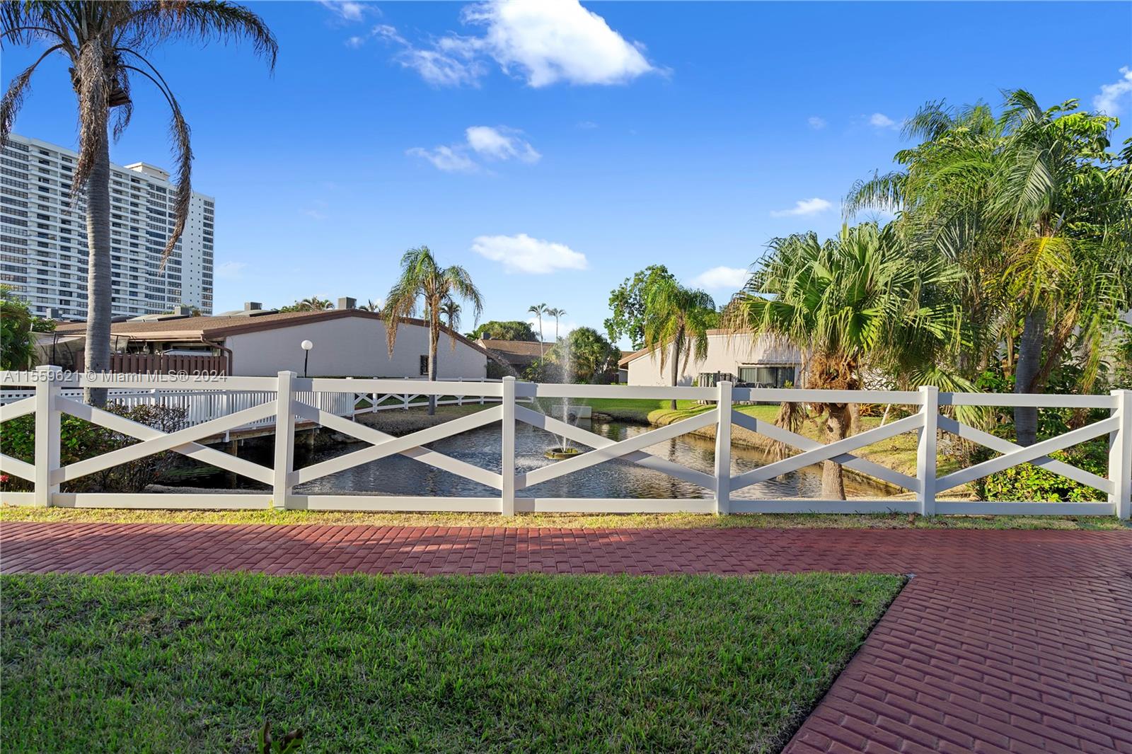 513 Leslie Dr 513, Hallandale Beach, Florida 33009, 3 Bedrooms Bedrooms, ,2 BathroomsBathrooms,Residential,For Sale,513 Leslie Dr 513,A11559621