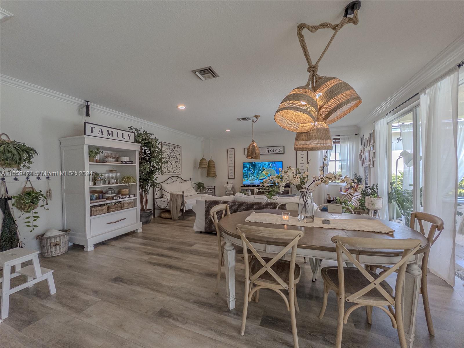 1255 Skylark Dr, Weston, Florida 33327, 6 Bedrooms Bedrooms, ,5 BathroomsBathrooms,Residential,For Sale,1255 Skylark Dr,A11559424