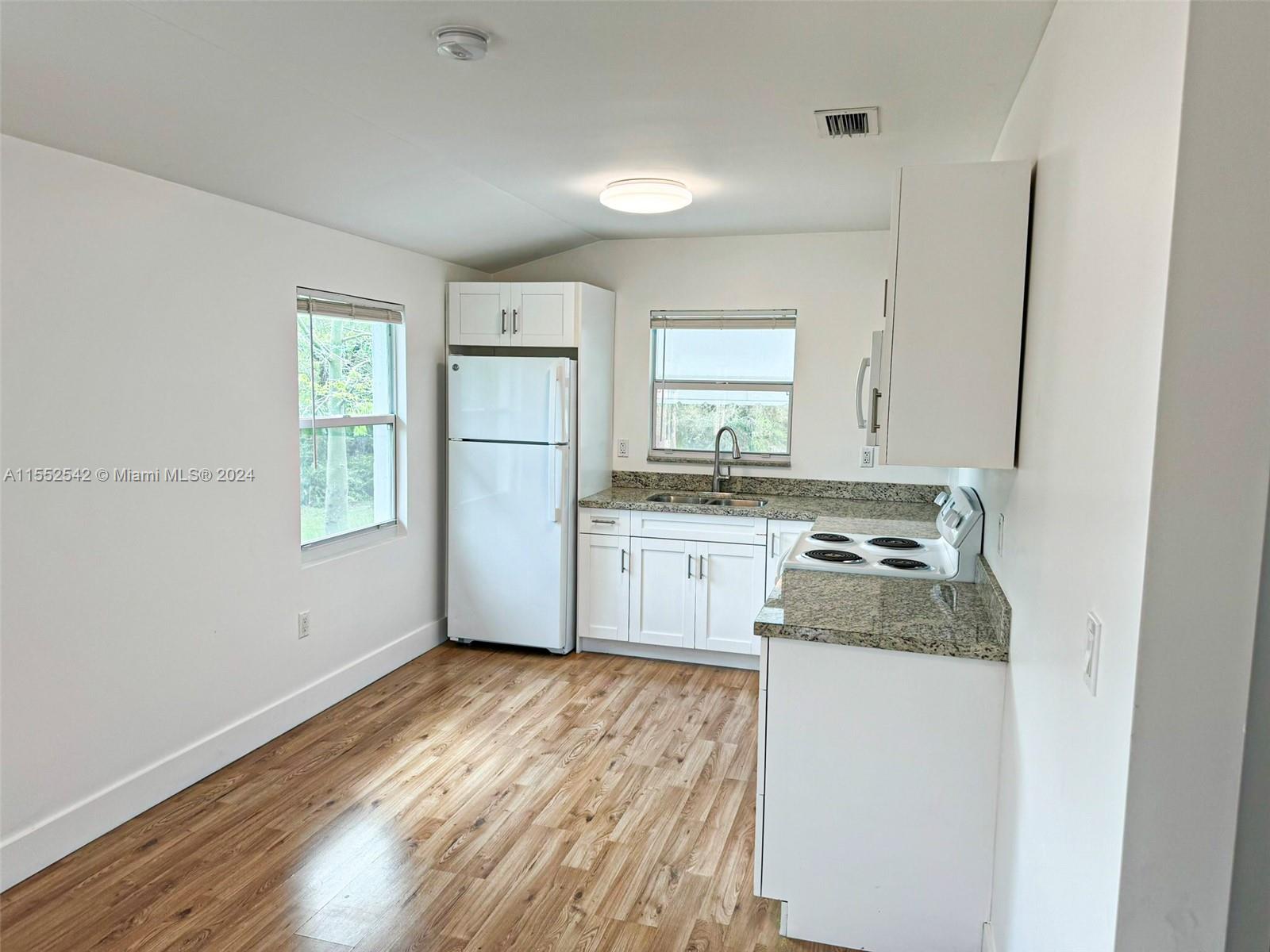 22850 SW 134th Ave D, Miami, Florida 33170, 2 Bedrooms Bedrooms, ,1 BathroomBathrooms,Residentiallease,For Rent,22850 SW 134th Ave D,A11552542