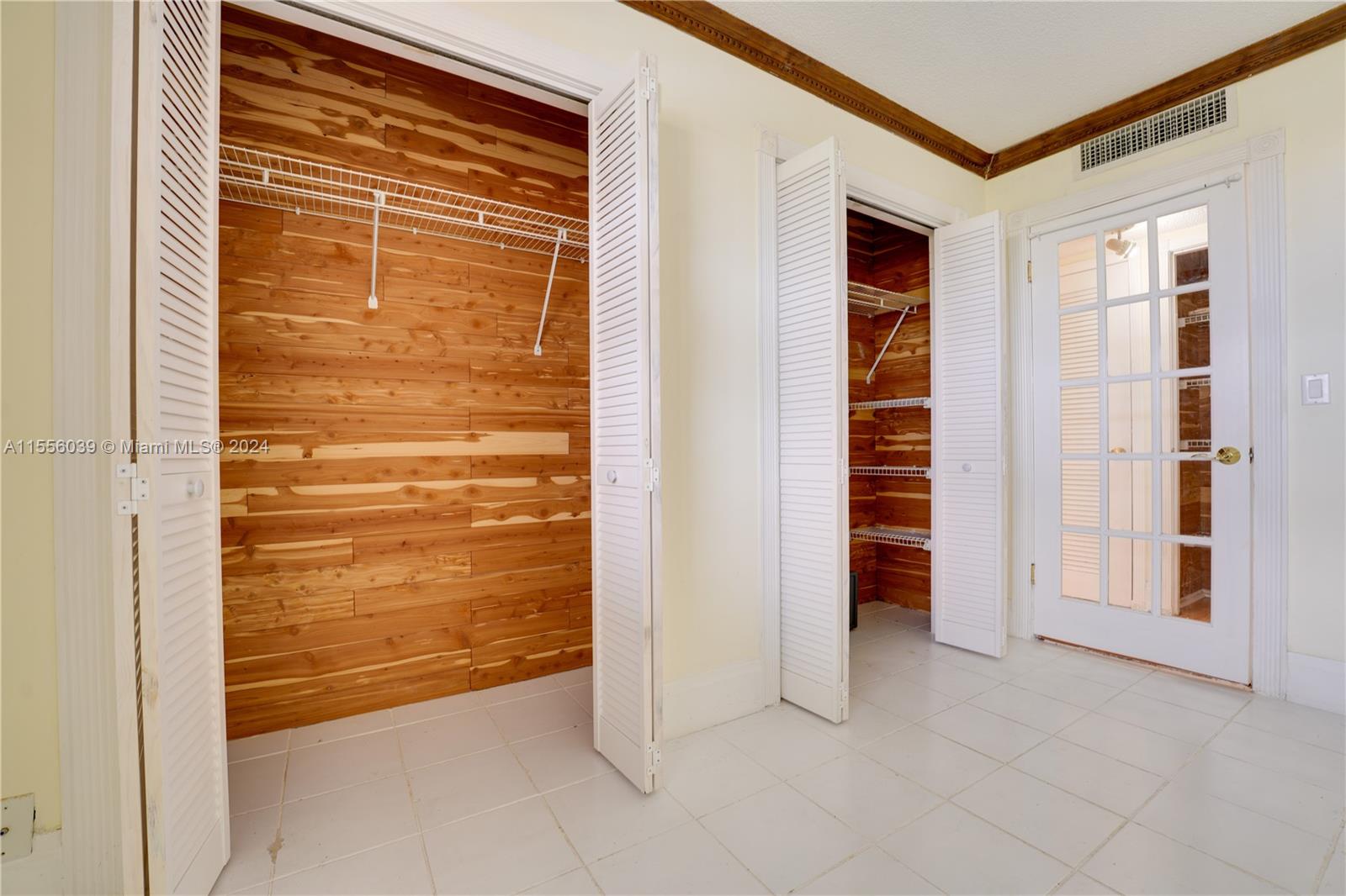 455 Paradise Isle Blvd 402, Hallandale Beach, Florida 33009, 1 Bedroom Bedrooms, ,1 BathroomBathrooms,Residentiallease,For Rent,455 Paradise Isle Blvd 402,A11556039