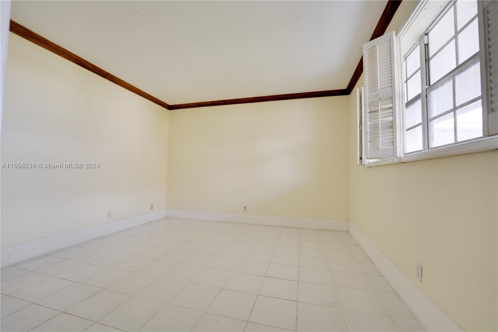 455 Paradise Isle Blvd 402, Hallandale Beach, Florida 33009, 1 Bedroom Bedrooms, ,1 BathroomBathrooms,Residentiallease,For Rent,455 Paradise Isle Blvd 402,A11556039