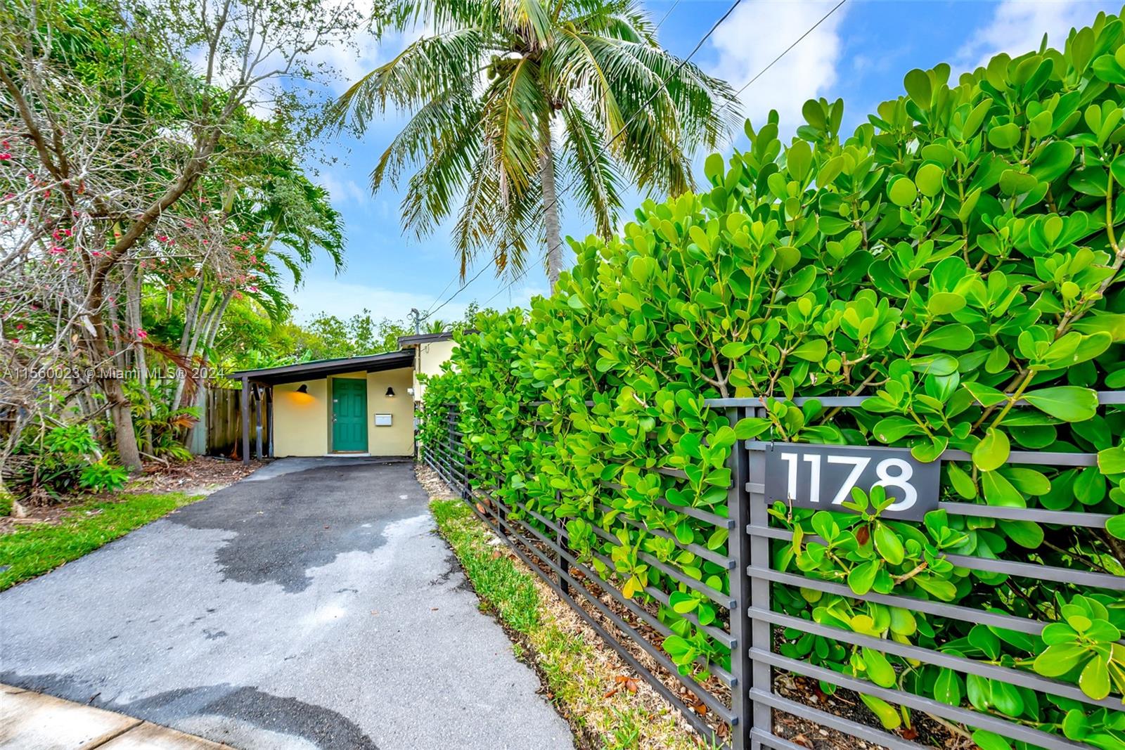 1178 Garfield St 0, Hollywood, Florida 33019, 3 Bedrooms Bedrooms, ,2 BathroomsBathrooms,Residentiallease,For Rent,1178 Garfield St 0,A11560023