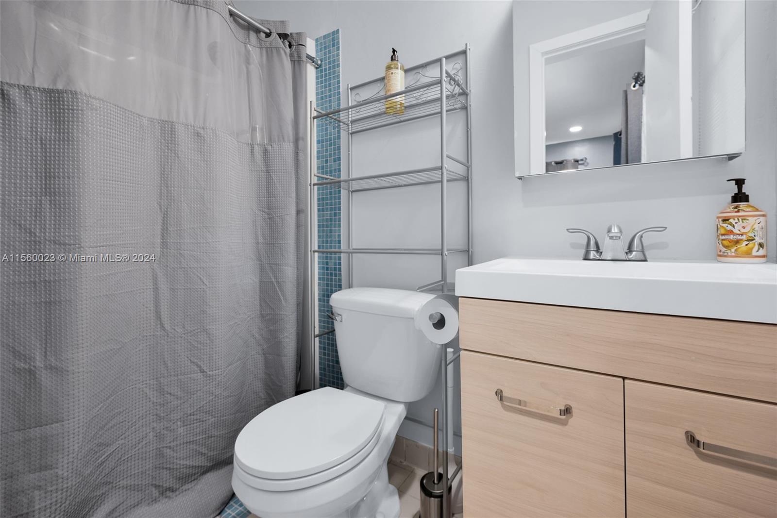 1178 Garfield St 0, Hollywood, Florida 33019, 3 Bedrooms Bedrooms, ,2 BathroomsBathrooms,Residentiallease,For Rent,1178 Garfield St 0,A11560023