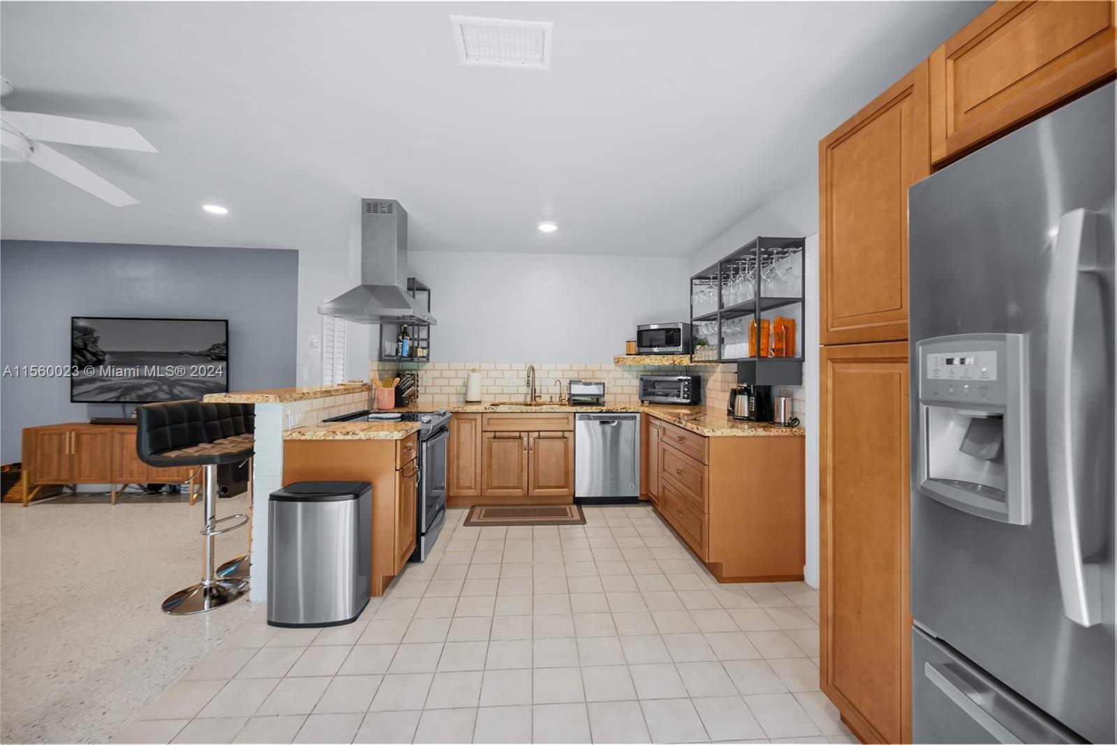 1178 Garfield St 0, Hollywood, Florida 33019, 3 Bedrooms Bedrooms, ,2 BathroomsBathrooms,Residentiallease,For Rent,1178 Garfield St 0,A11560023