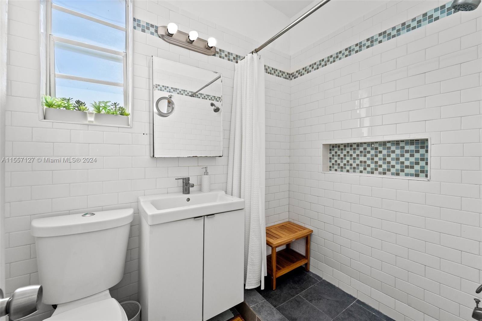 1005 Meridian Ave 7, Miami Beach, Florida 33139, 1 Bedroom Bedrooms, ,1 BathroomBathrooms,Residentiallease,For Rent,1005 Meridian Ave 7,A11557127