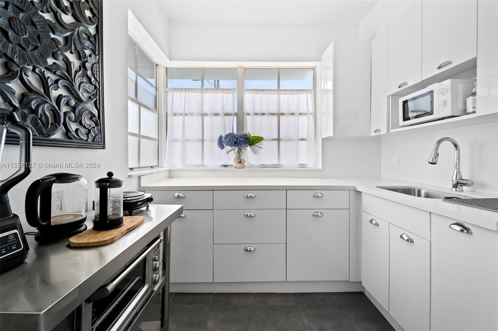 1005 Meridian Ave 7, Miami Beach, Florida 33139, 1 Bedroom Bedrooms, ,1 BathroomBathrooms,Residentiallease,For Rent,1005 Meridian Ave 7,A11557127