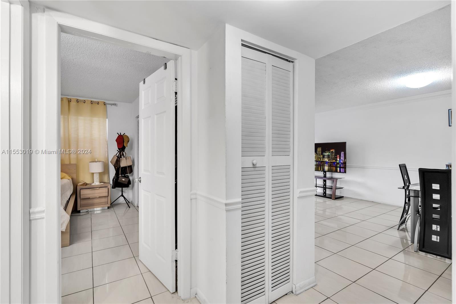 403 NW 72 AVE 118G, Miami, Florida 33126-5855, 2 Bedrooms Bedrooms, ,1 BathroomBathrooms,Residential,For Sale,403 NW 72 AVE 118G,A11553019