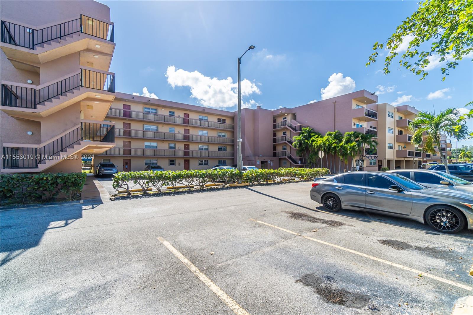 403 NW 72 AVE 118G, Miami, Florida 33126-5855, 2 Bedrooms Bedrooms, ,1 BathroomBathrooms,Residential,For Sale,403 NW 72 AVE 118G,A11553019