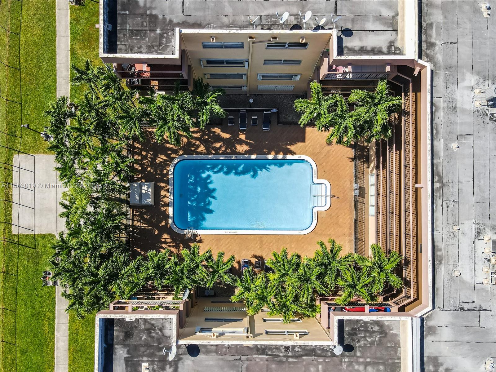 403 NW 72 AVE 118G, Miami, Florida 33126-5855, 2 Bedrooms Bedrooms, ,1 BathroomBathrooms,Residential,For Sale,403 NW 72 AVE 118G,A11553019