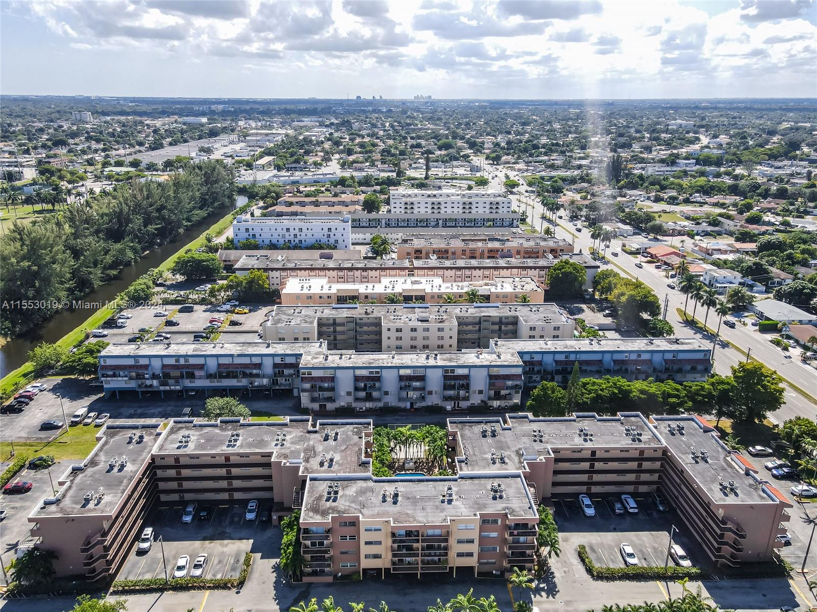 403 NW 72 AVE 118G, Miami, Florida 33126-5855, 2 Bedrooms Bedrooms, ,1 BathroomBathrooms,Residential,For Sale,403 NW 72 AVE 118G,A11553019