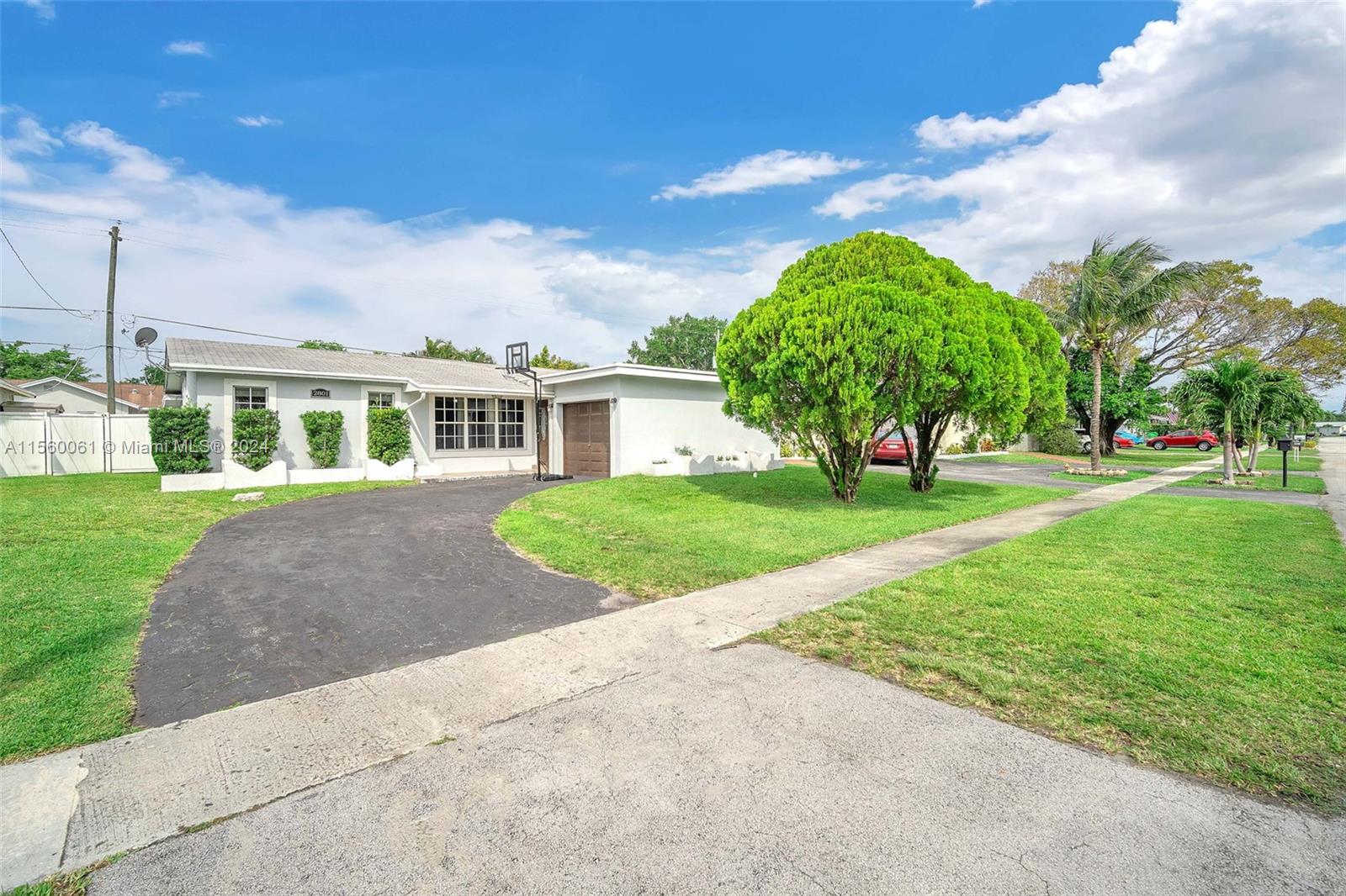 2801 NW 107th Ter, Sunrise, Florida 33322, 3 Bedrooms Bedrooms, ,2 BathroomsBathrooms,Residential,For Sale,2801 NW 107th Ter,A11560061